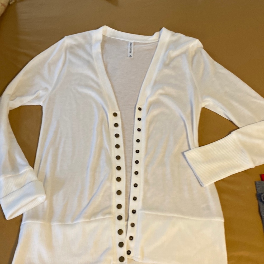Zenana snap cardigan in winter white.